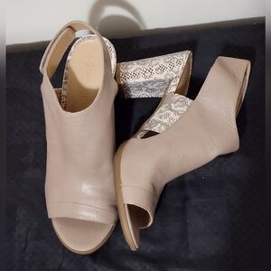 Naturalizer ZahnTan Snakeskin Leather Peep Toe Slingback Sandal Heels Size 8